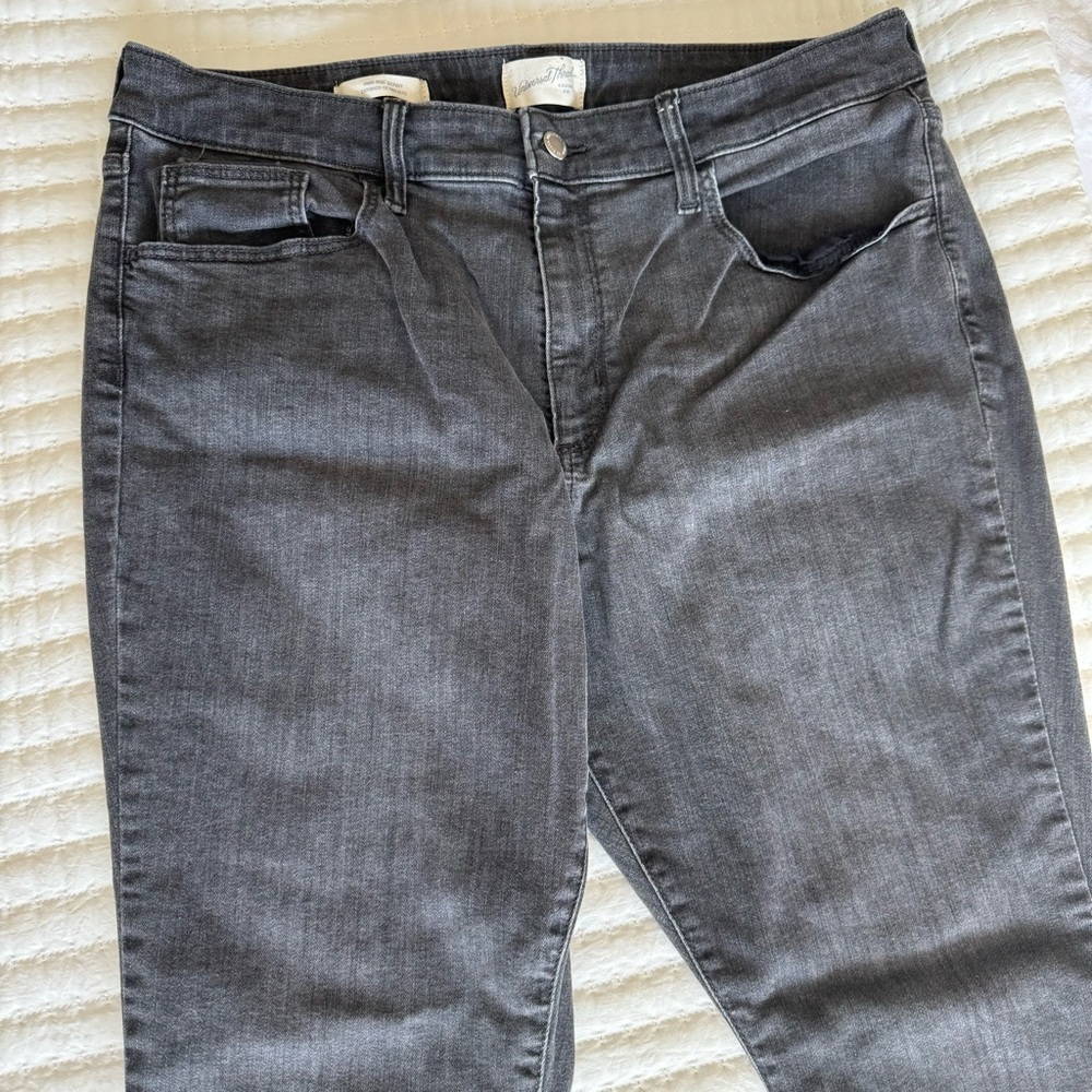 Universal Thread Jean Bundle - Picture 9 of 10